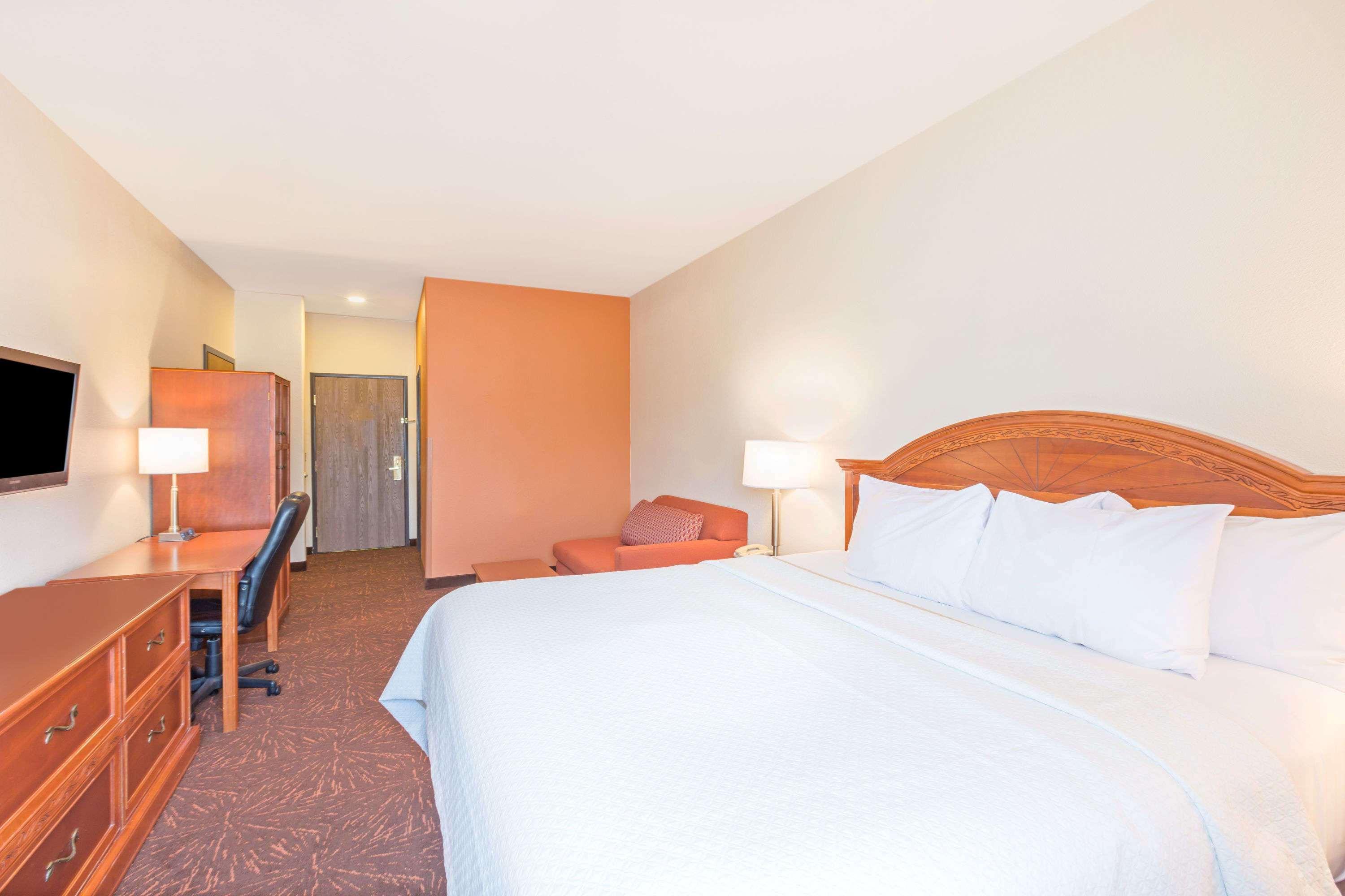 Days Inn & Suites By Wyndham Tucson/Marana Bagian luar foto