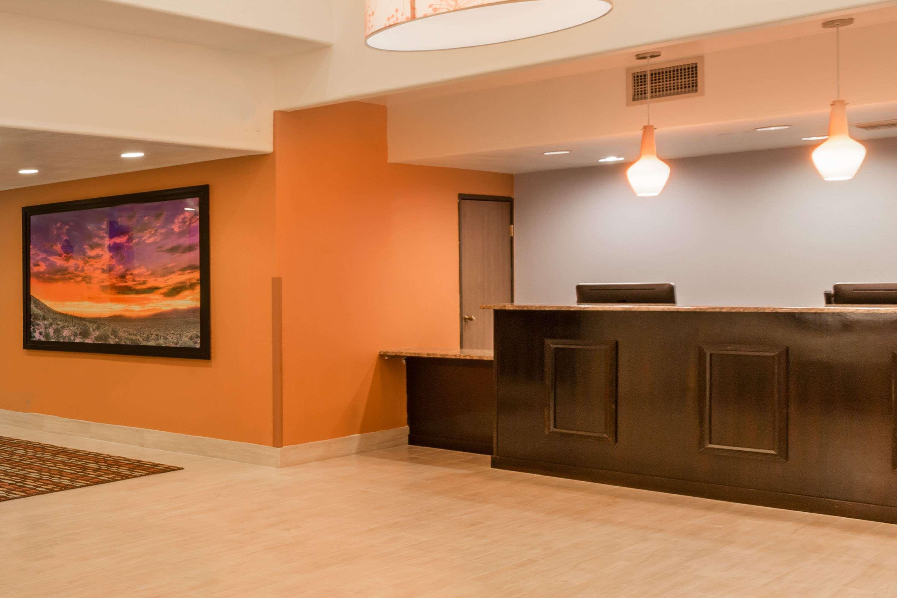 Days Inn & Suites By Wyndham Tucson/Marana Bagian luar foto