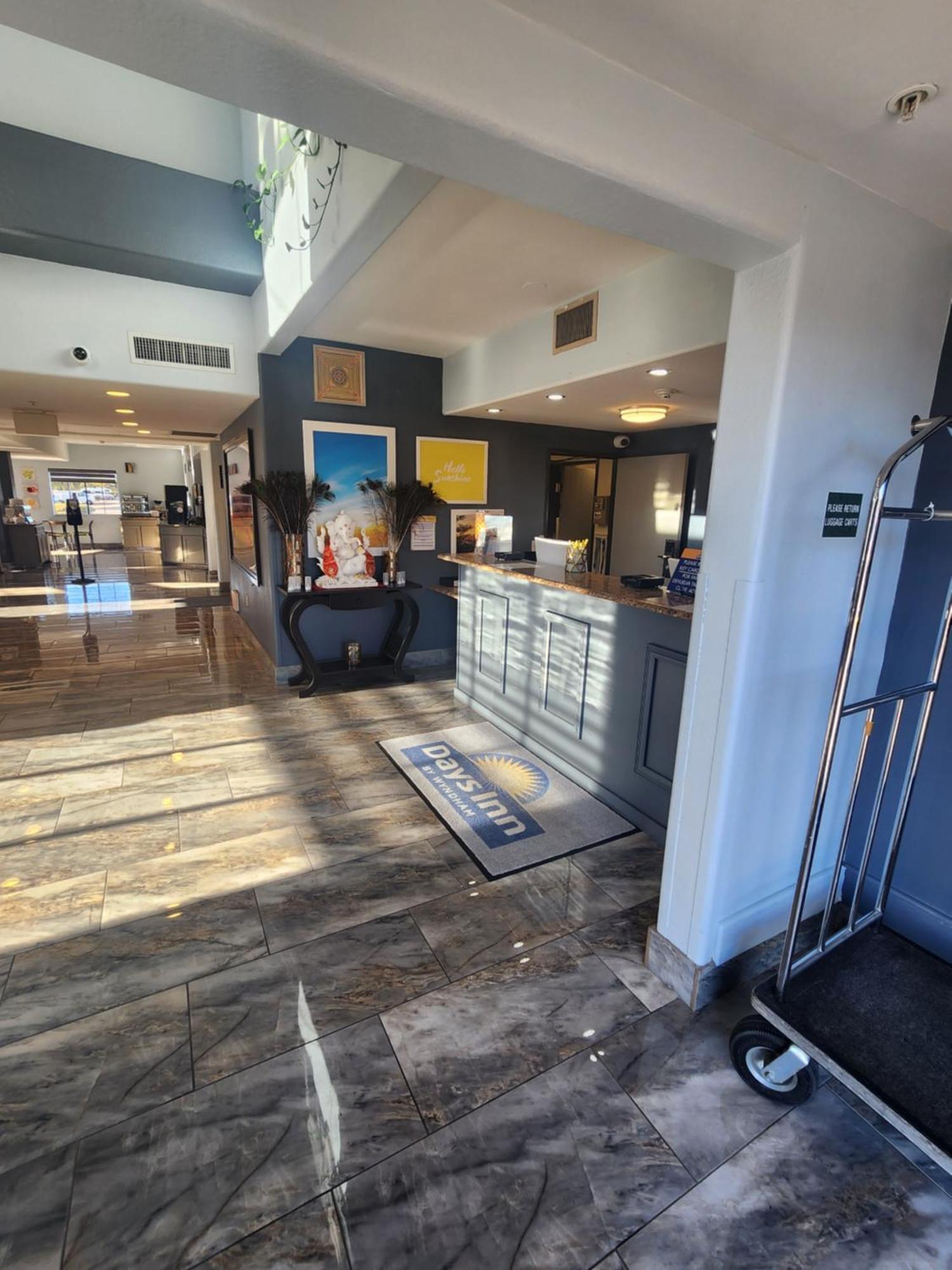 Days Inn & Suites By Wyndham Tucson/Marana Bagian luar foto