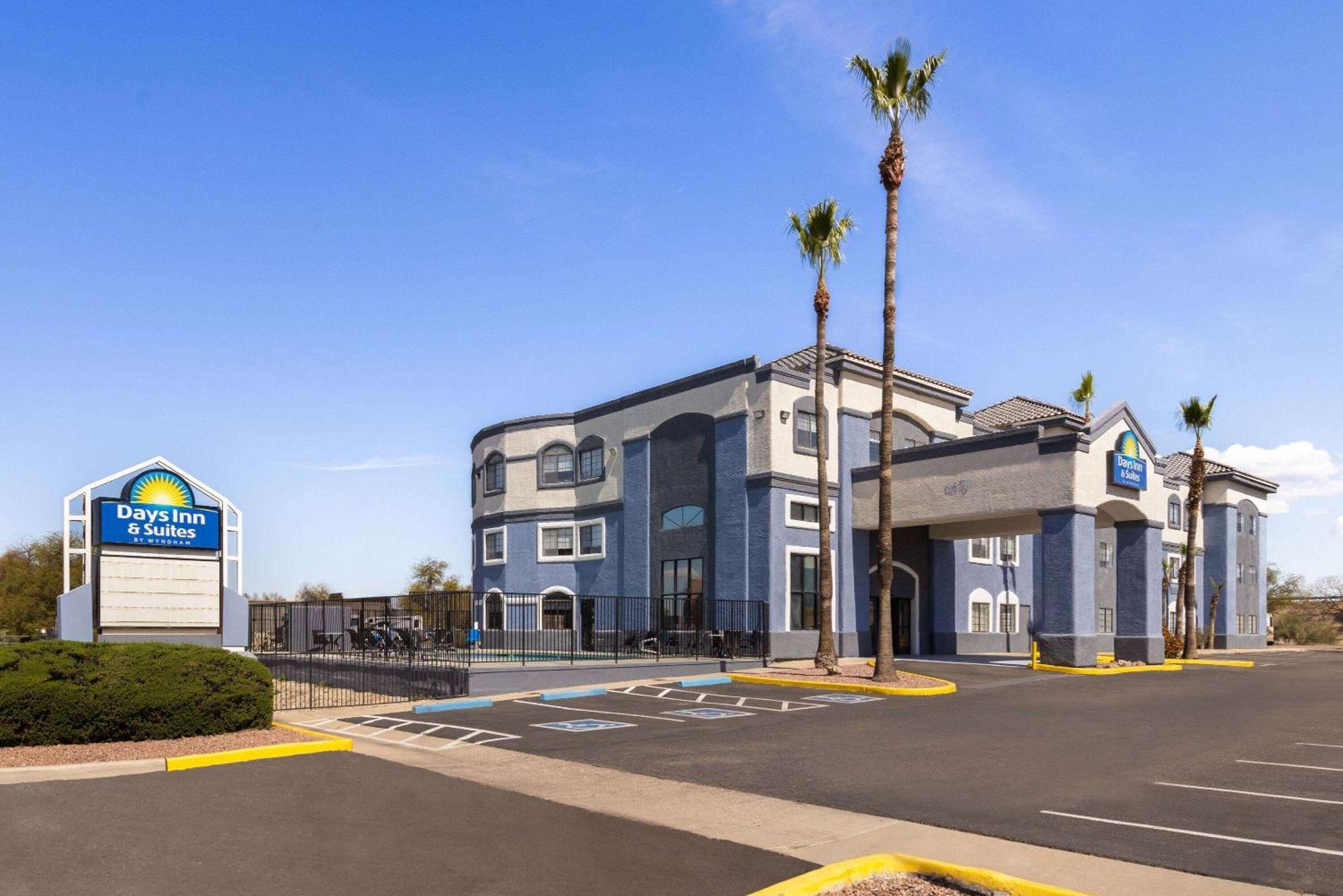 Days Inn & Suites By Wyndham Tucson/Marana Bagian luar foto