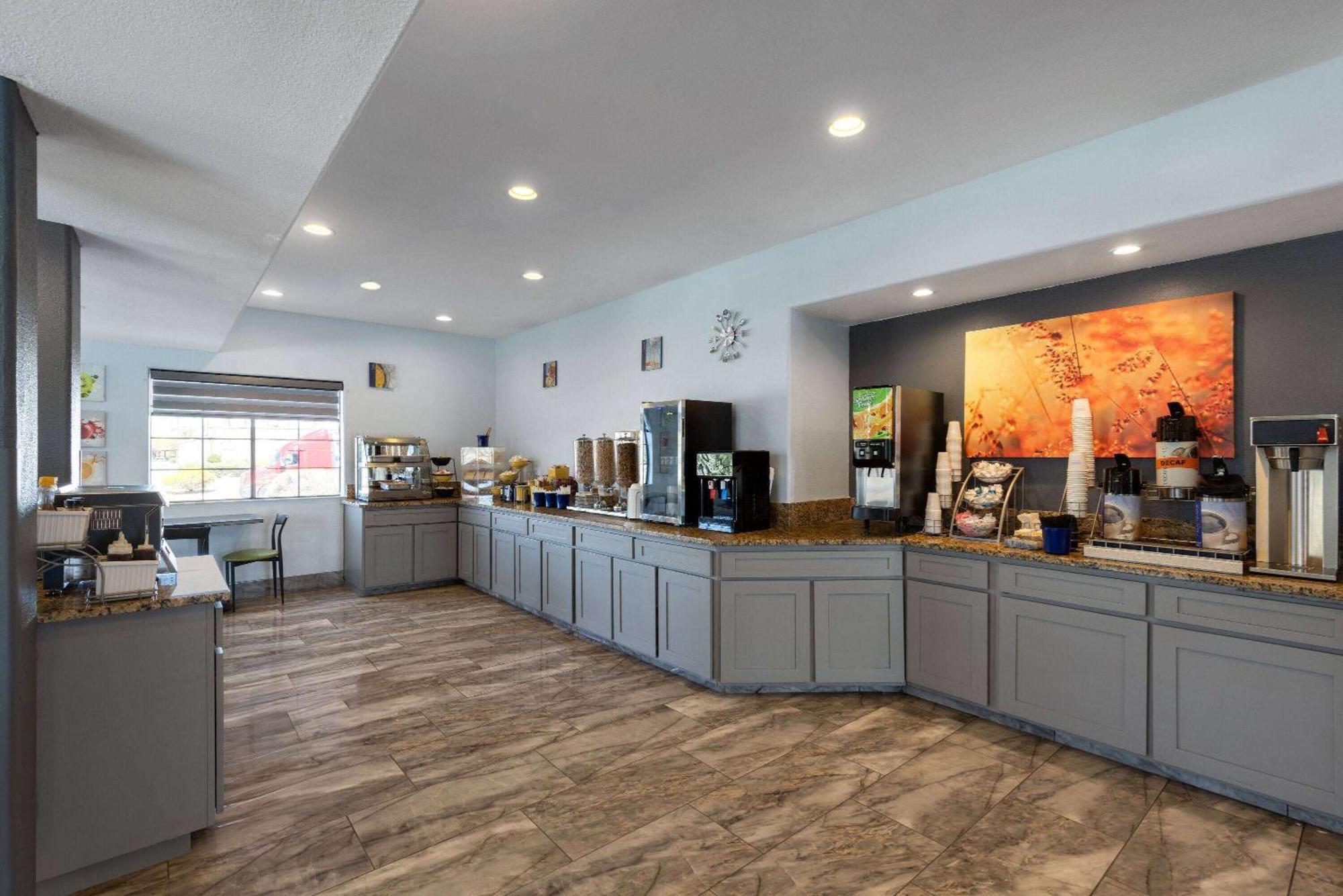 Days Inn & Suites By Wyndham Tucson/Marana Bagian luar foto